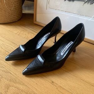 Manolo Blahnik // VTG Black Patent Pumps